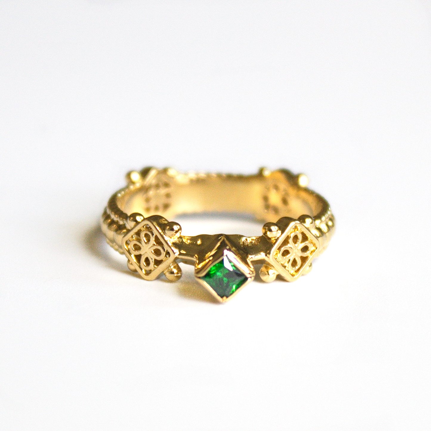 Green Stone Medieval Filigree Ring ca. 1400-1500