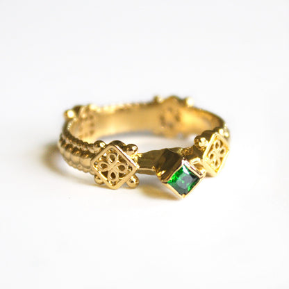 Green Stone Medieval Filigree Ring ca. 1400-1500