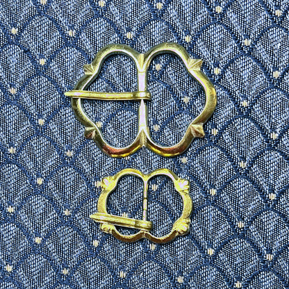 Boucle de lunettes médiévale - Large boucle en forme de D trèfle