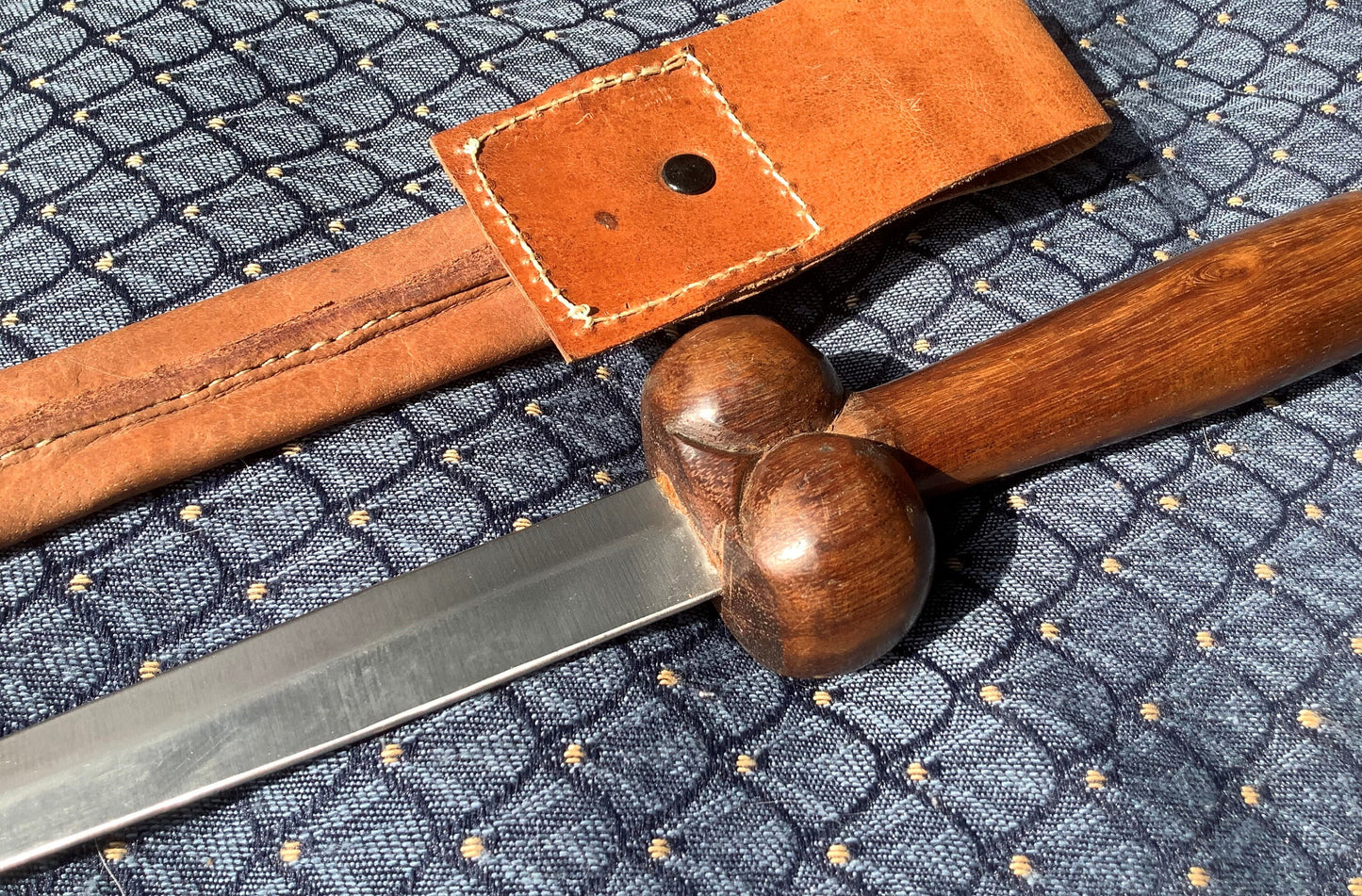 Medieval Bollocks Dagger with custom leather sheath