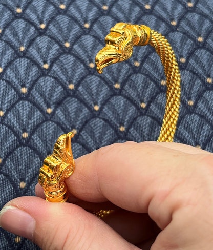 Bracelet enveloppé de fil d’or Viking