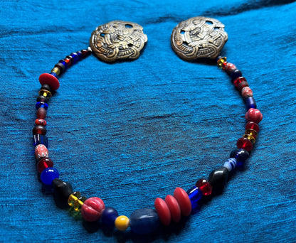 Ensemble broche et collier de perles pour femme viking