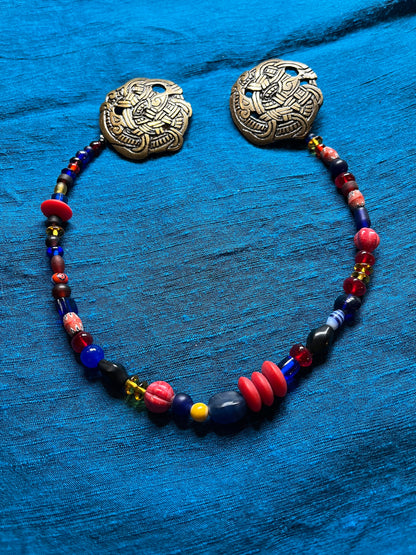Ensemble broche et collier de perles pour femme viking (bleu et mauve)